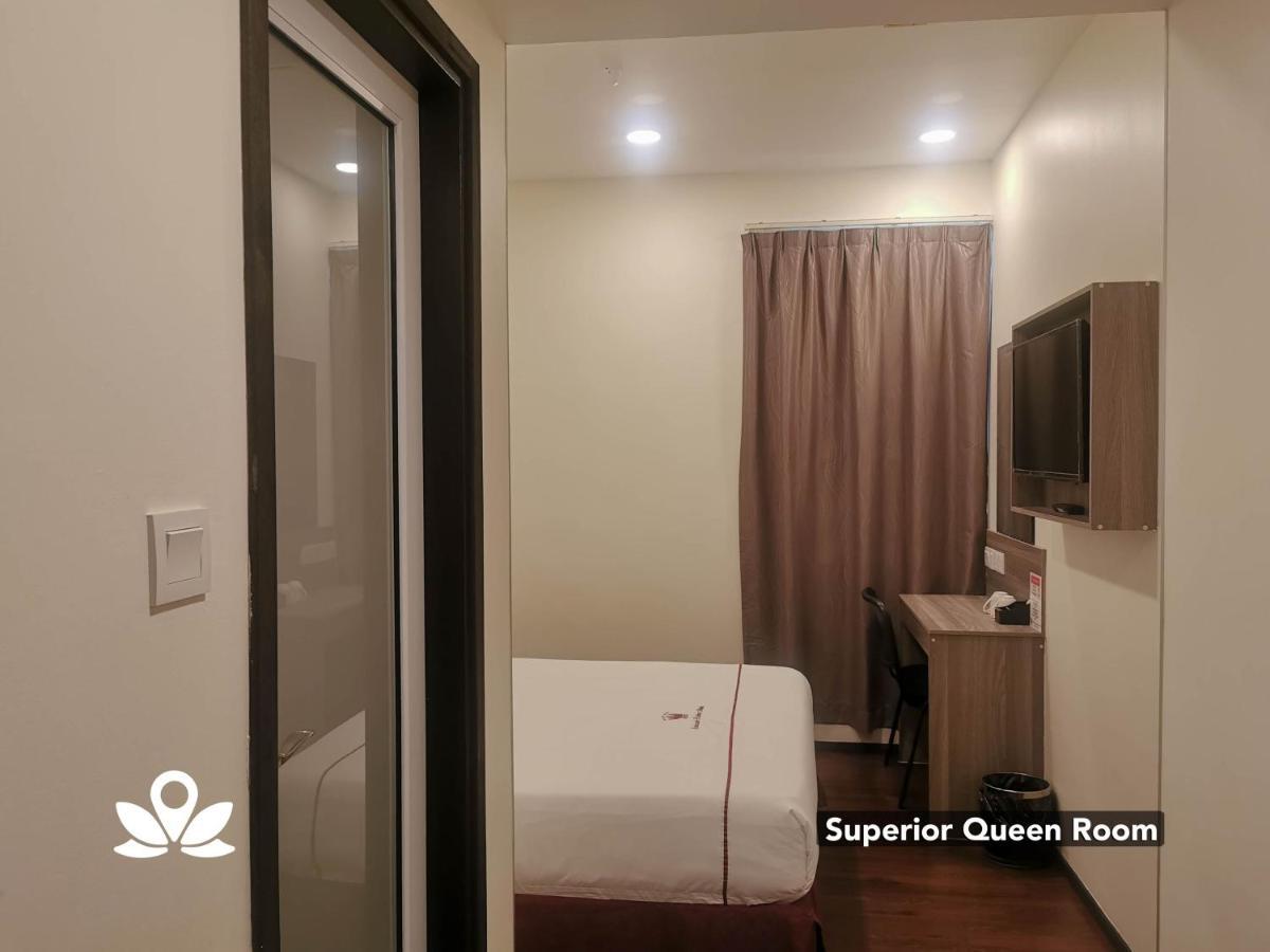 Zen Rooms Ambassador Residence Bintulu Exteriör bild